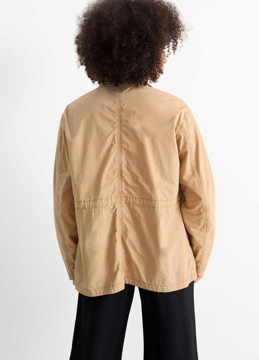 Бежева демісезонна куртка C&A