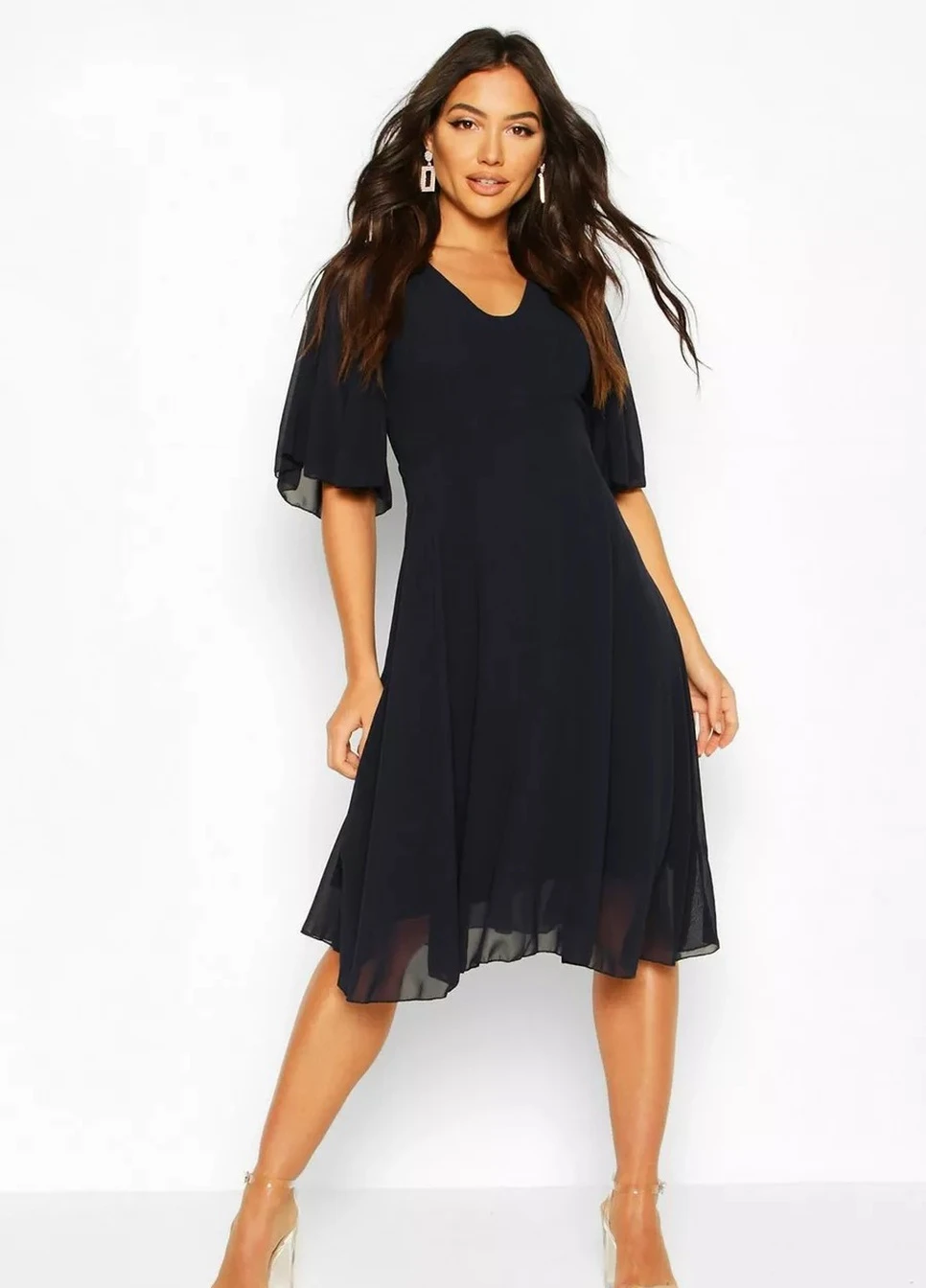Черное платье Boohoo