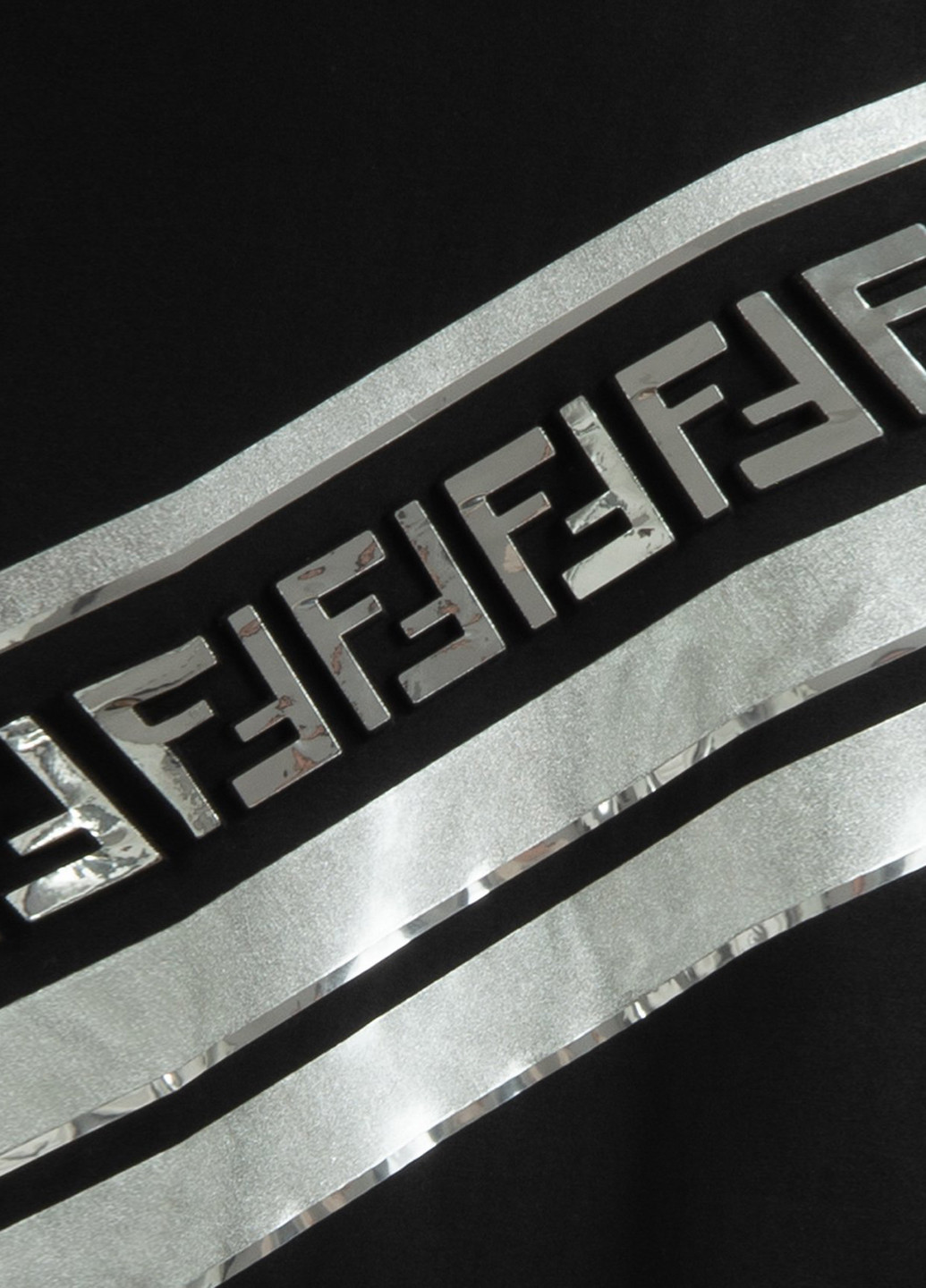 Чорна футболка Fendi