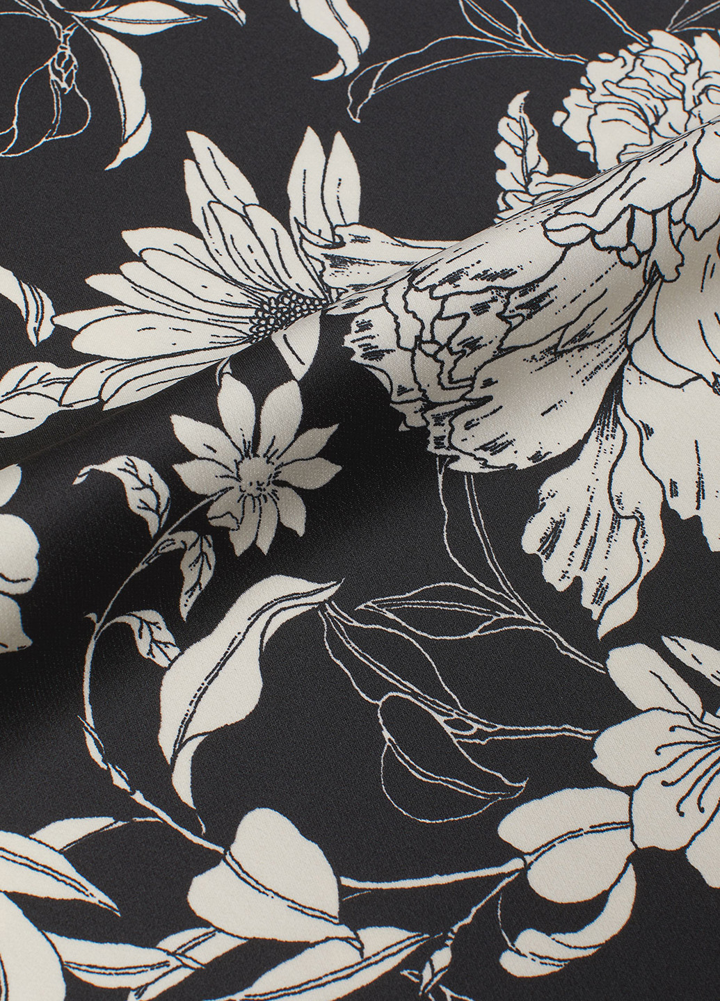 Черно-белая кэжуал цветочной расцветки юбка H&M а-силуэта (трапеция)