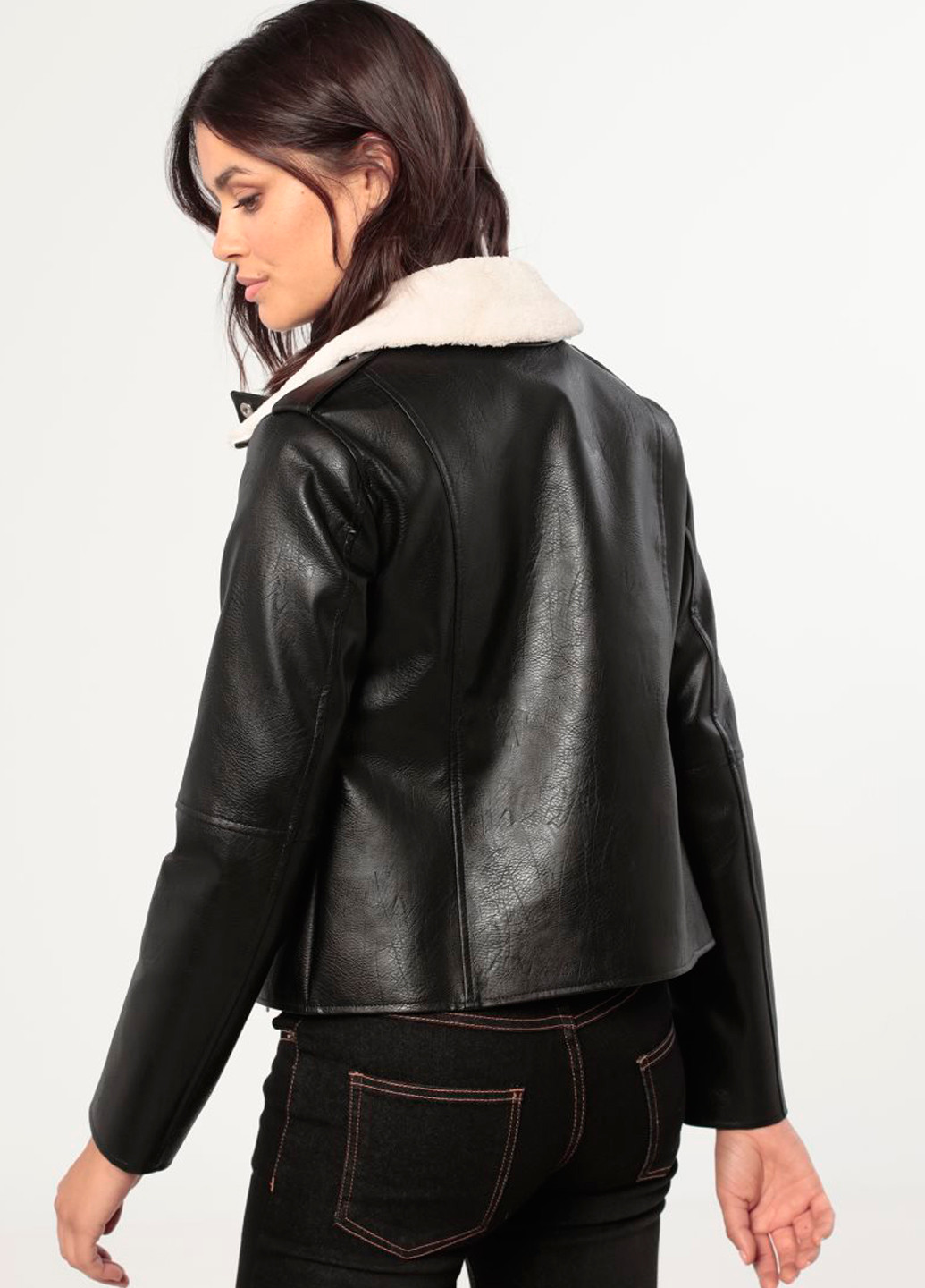 Чорна демісезонна куртка Venca