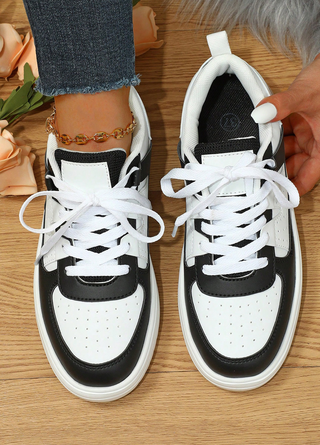 Чорно-білі кеди SHEIN