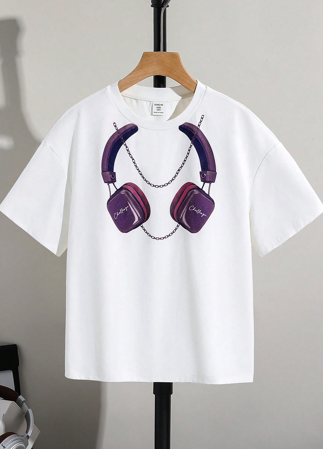 Белая летняя футболка SHEIN