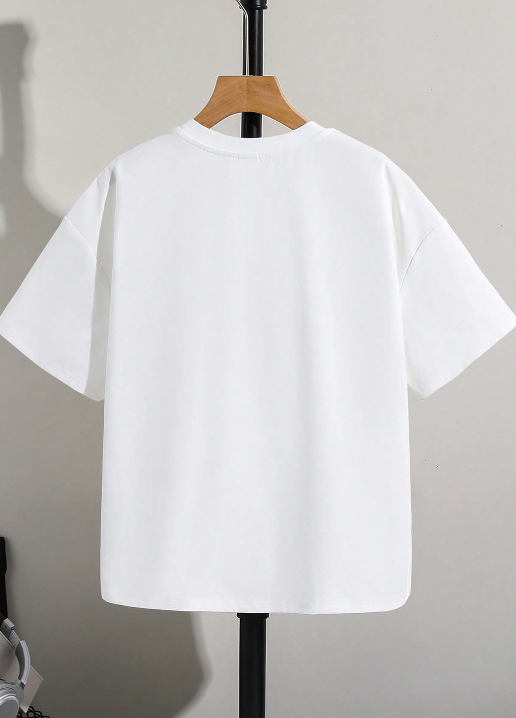 Белая летняя футболка SHEIN