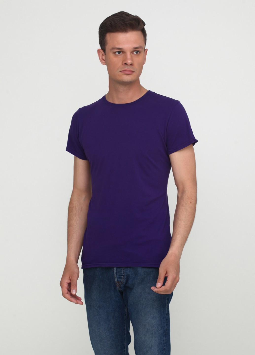 Темно-фиолетовая футболка Gildan