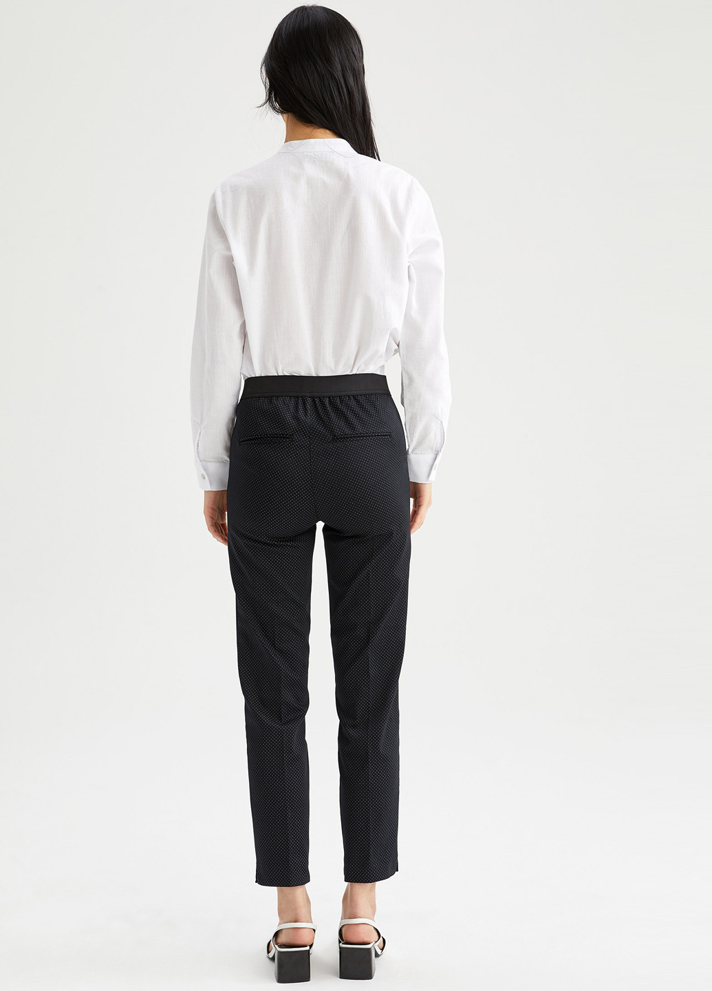 Черные кэжуал демисезонные прямые, укороченные брюки DeFacto
