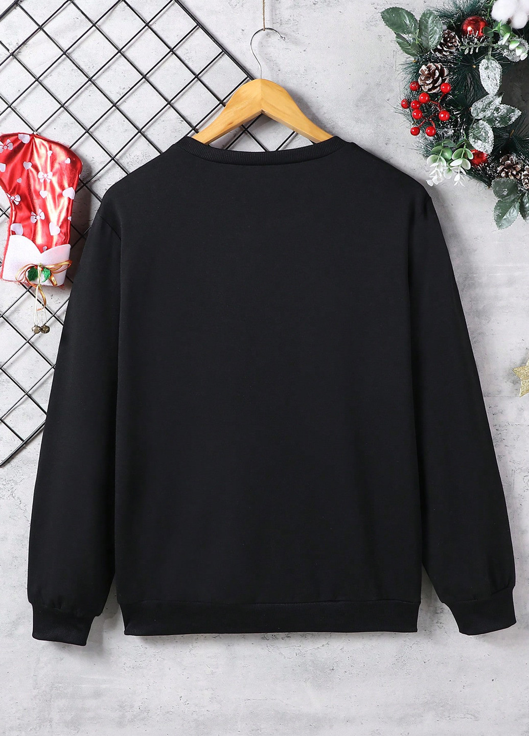 Черный свитшот SHEIN новогодний без декора (346790203)