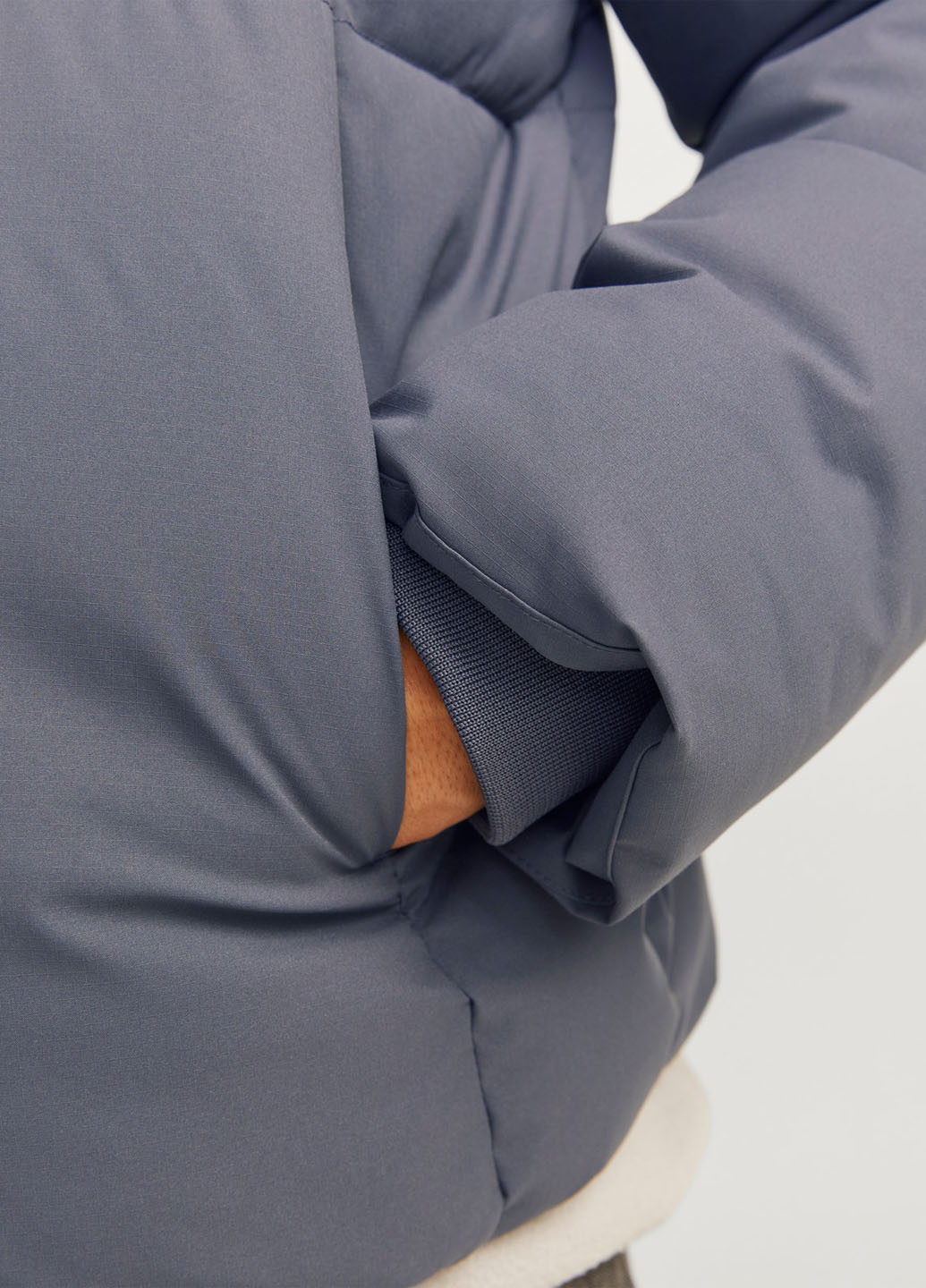 Темно-серая зимняя куртка Jack & Jones