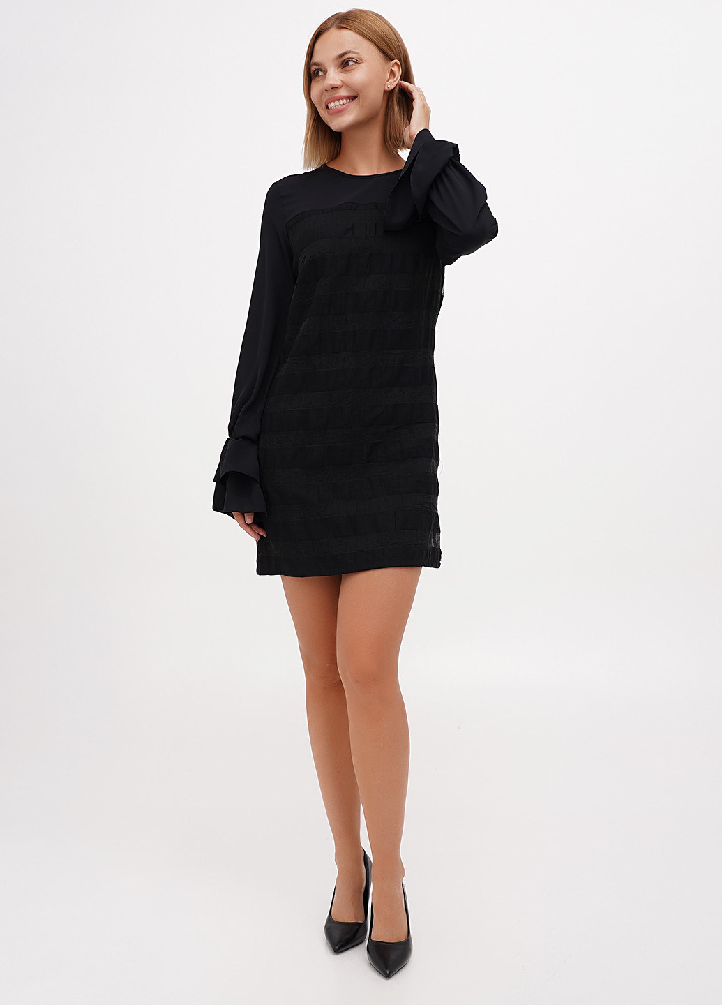 Черное кэжуал платье Sassofono однотонное