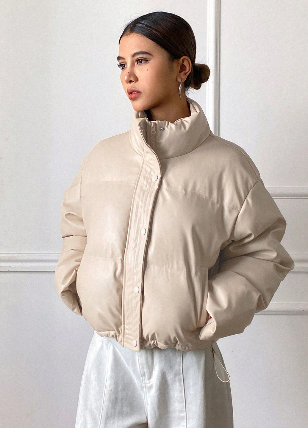 Светло-бежевая зимняя куртка SHEIN