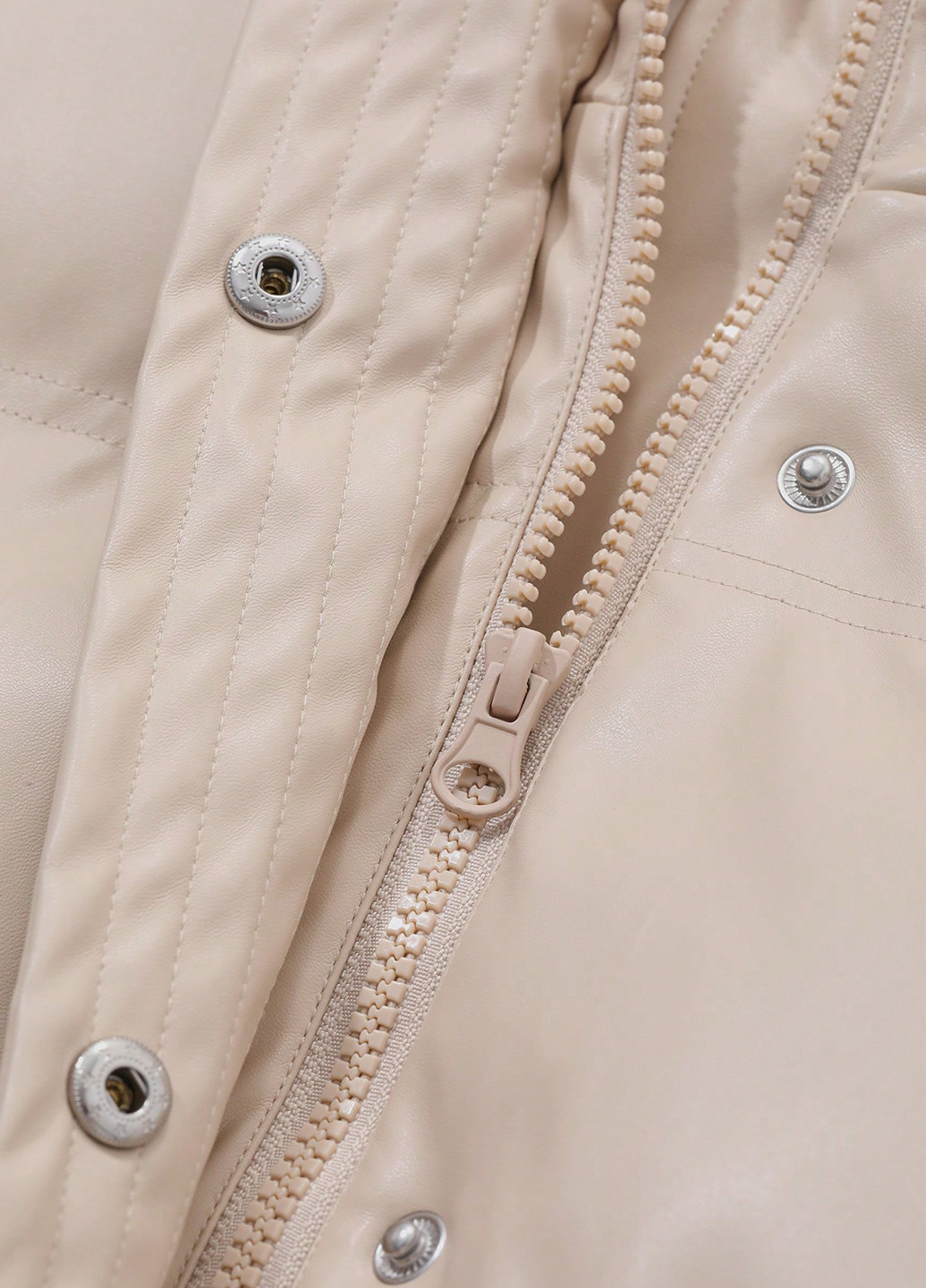 Светло-бежевая зимняя куртка SHEIN