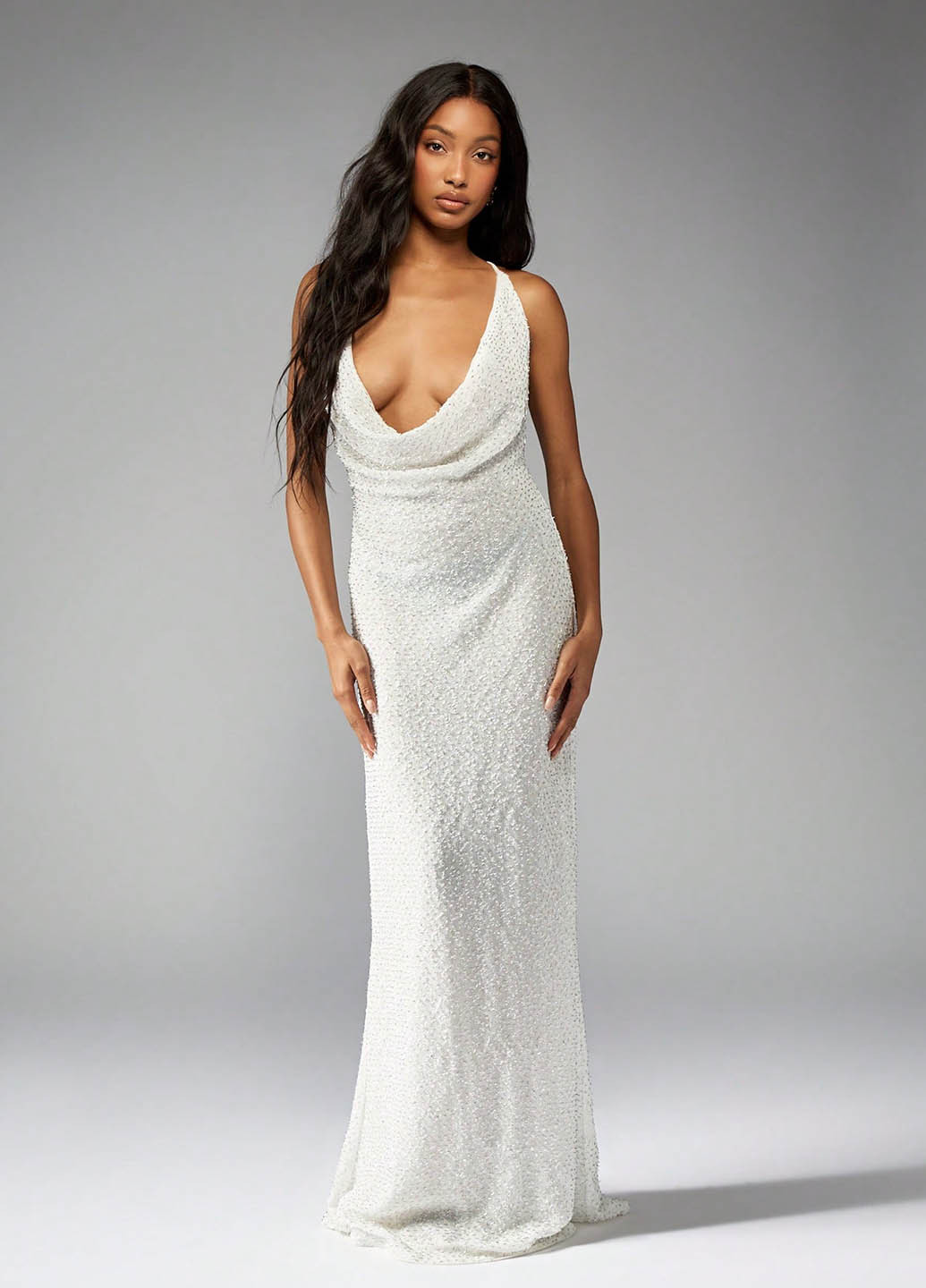 Белое вечернее платье с открытой спиной SHEIN однотонное