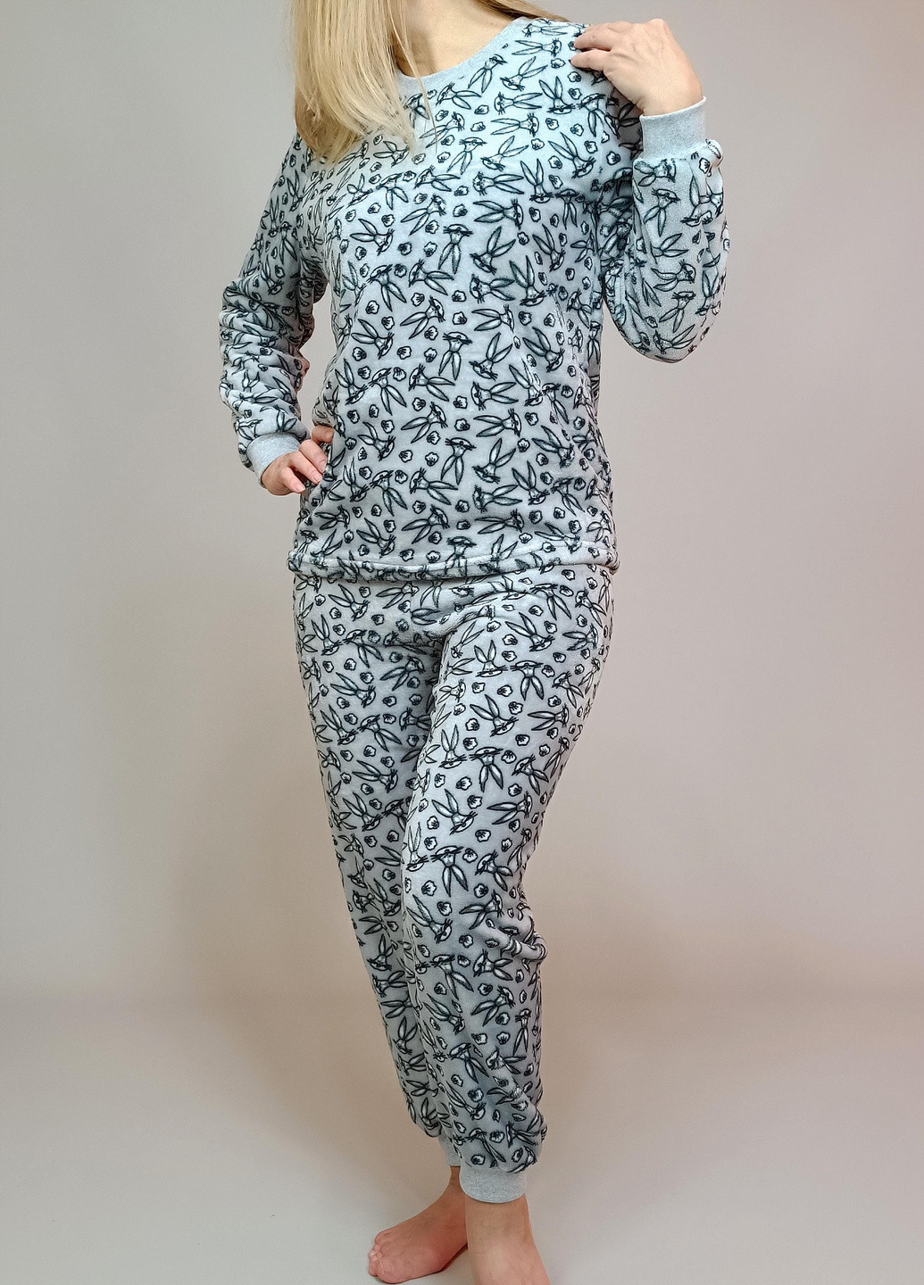 Серая пижама женская banny махровая 54 серая triko (62607247-5) No Brand