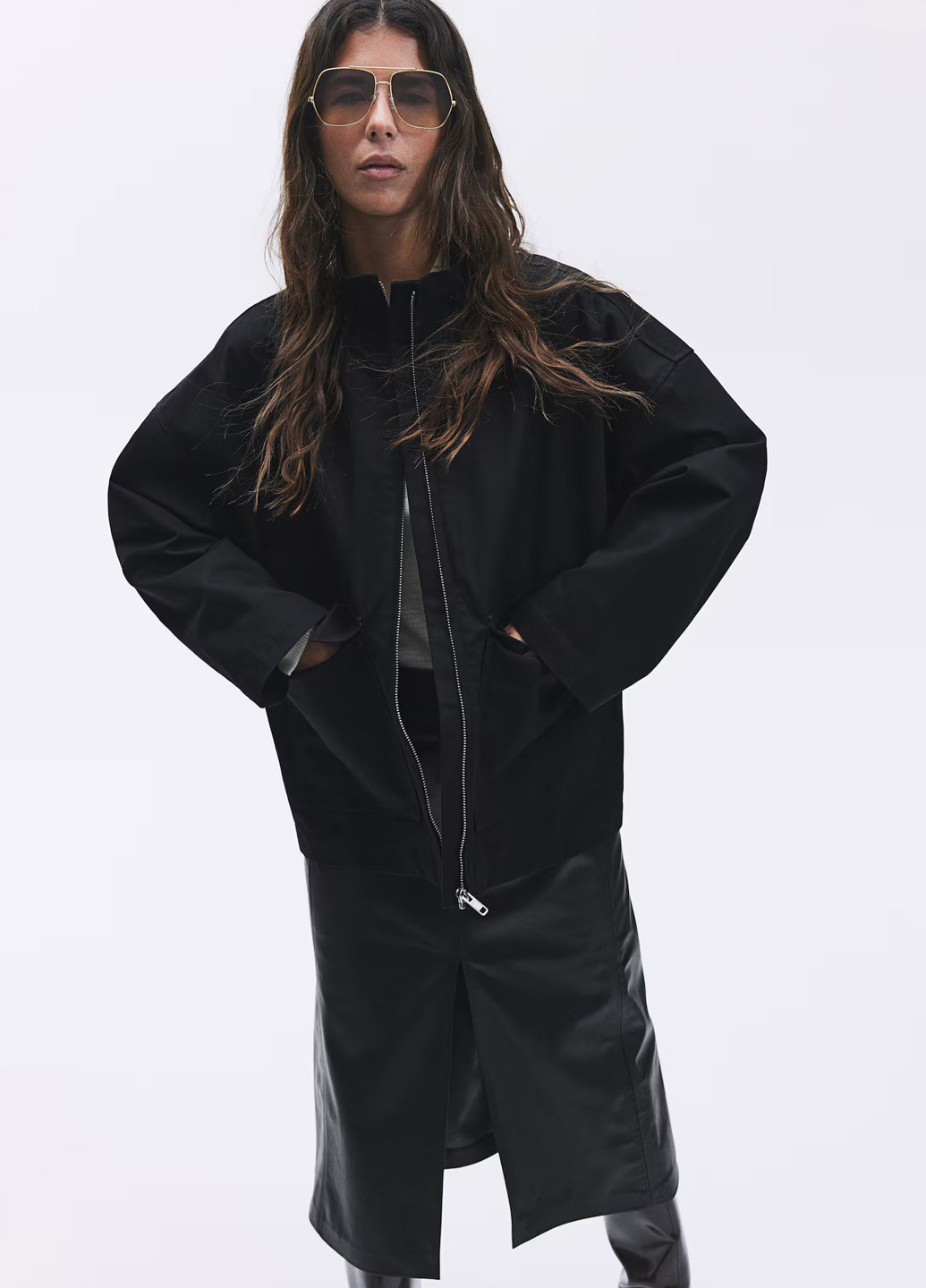 Черная демисезонная куртка H&M