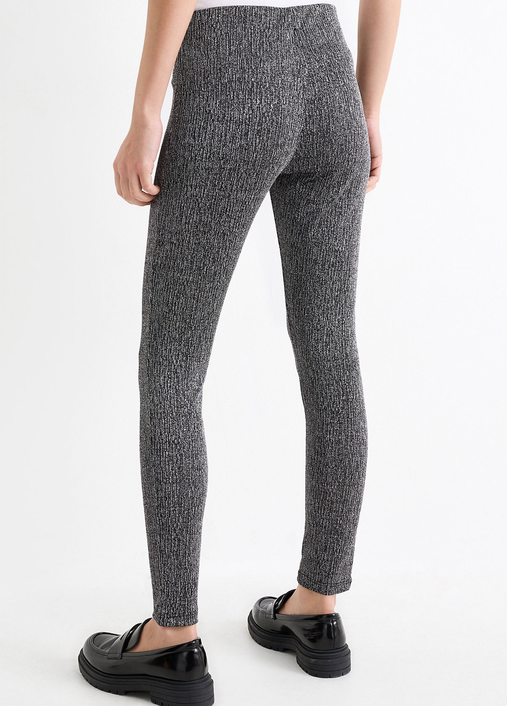 Черные демисезонные леггинсы C&A