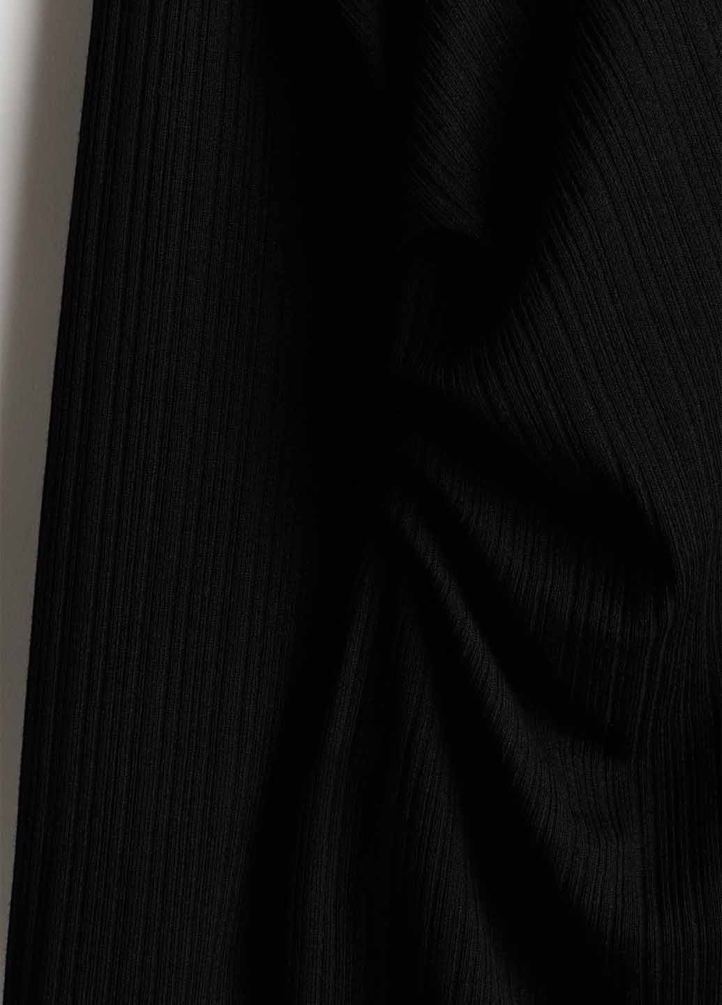 Чорна кежуал сукня силуетна H&M однотонна