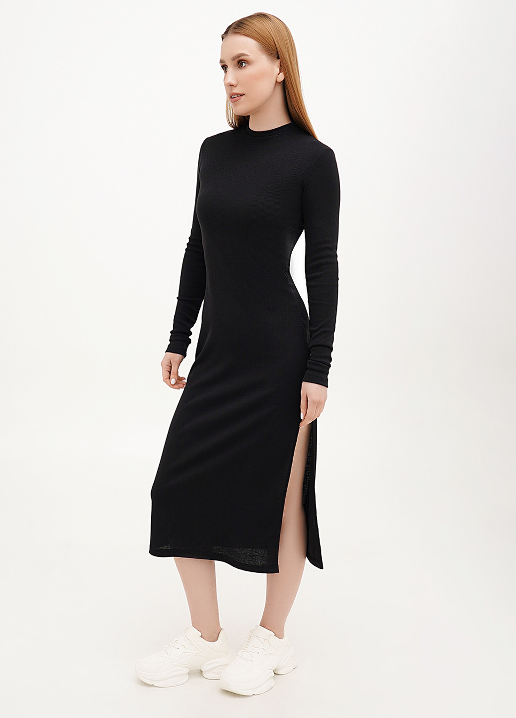 Черное кэжуал платье длинное с длинными рукавами силуэтная KASTA design однотонное