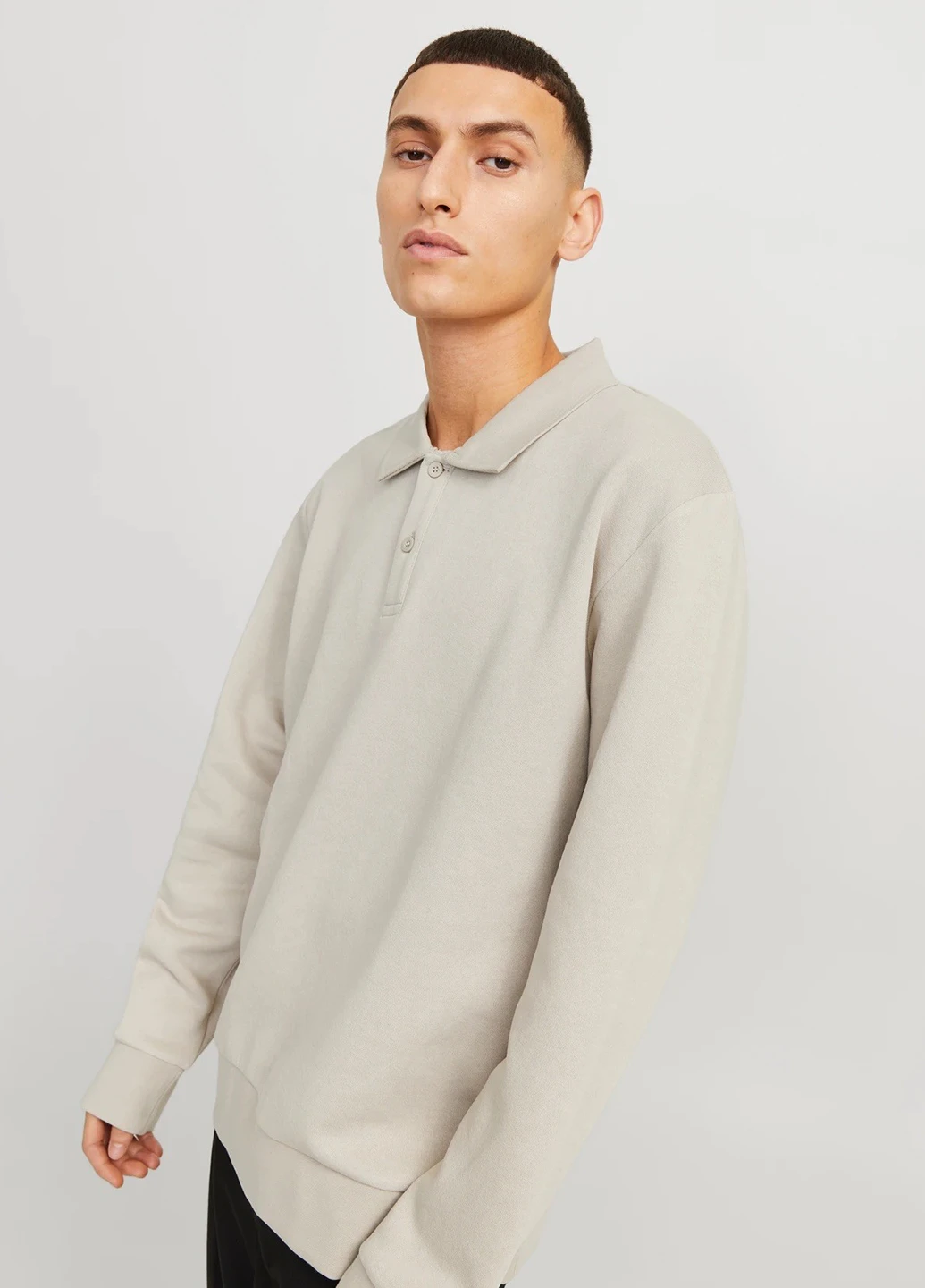 Серый демисезонный свитер Jack & Jones
