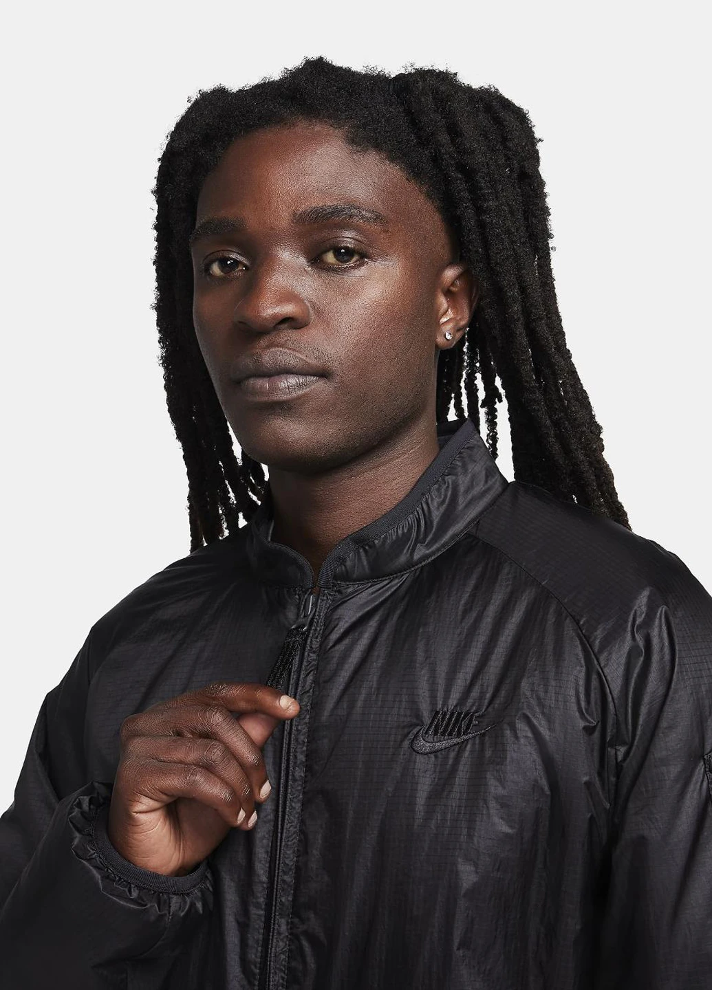 Чорна демісезонна куртка fb7858-010 Nike SPORTSWEAR TECH THERMA-FIT LOOSE INSULATED