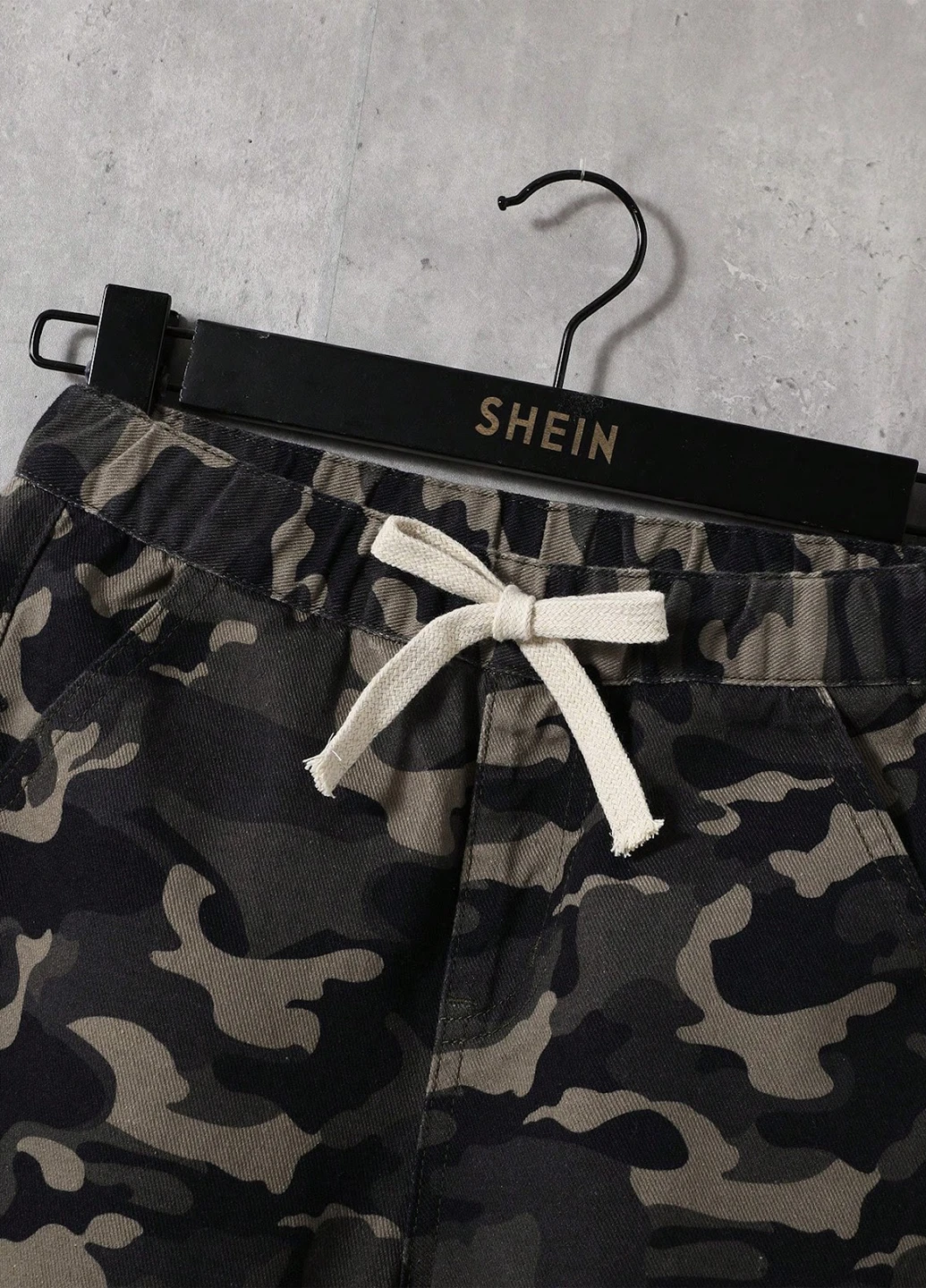 Комбинированные демисезонные джоггеры джинсы SHEIN