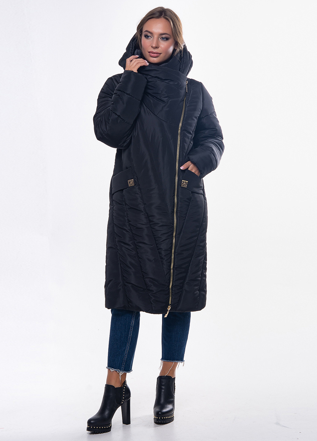 Чорна зимня куртка R&G