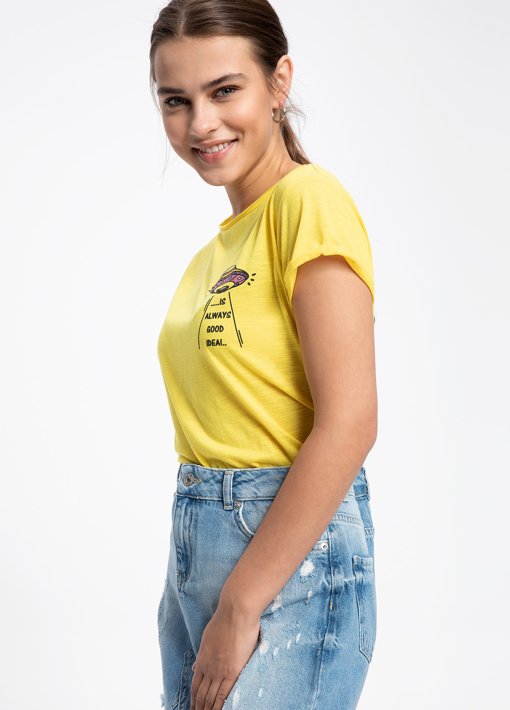 Желтая летняя футболка DeFacto