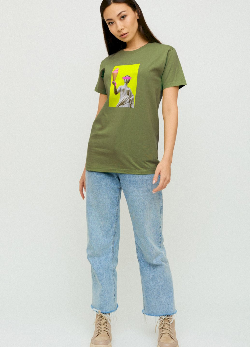 Оливковая демисезон футболка boyfriend / дышащий принт / YAPPI