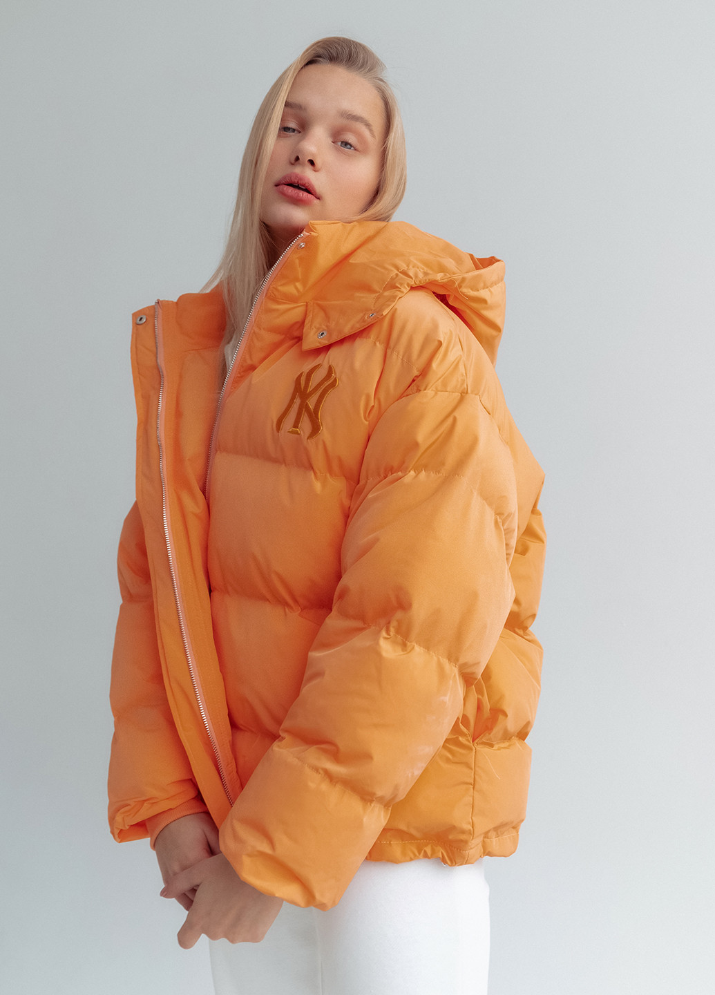 Оранжевая демисезонная куртка Remix