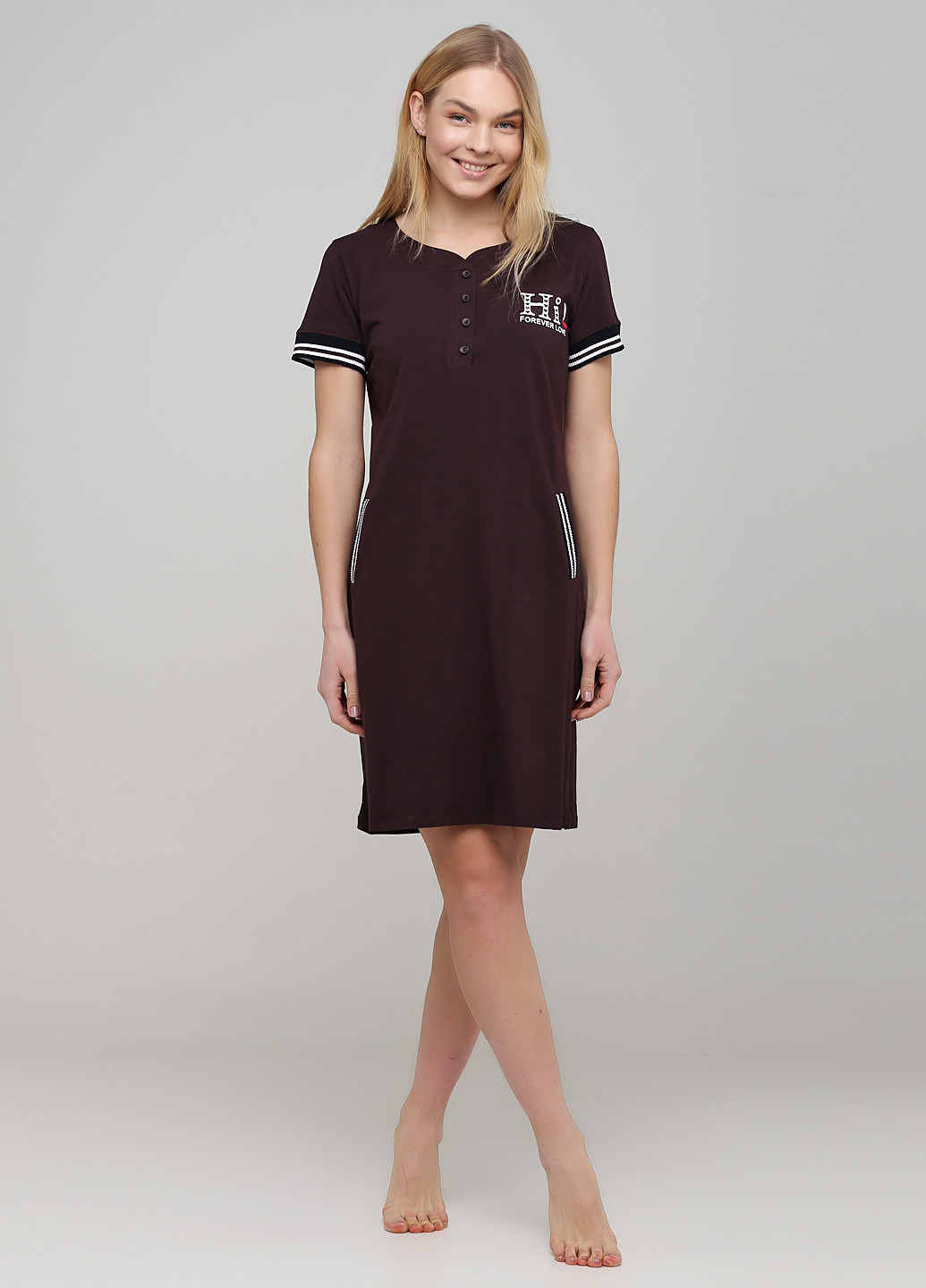Темно-коричневое домашнее платье платье-футболка ROMEO LIFE с надписью