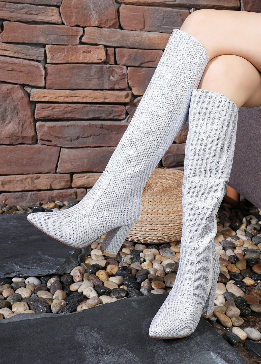 Осенние сапоги SHEIN со стразами