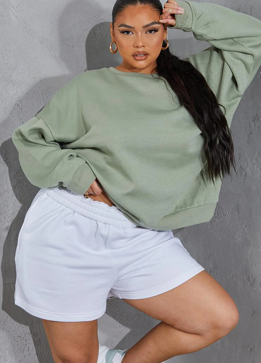 Оливковый свитшот PrettyLittleThing однотонный без декора (254600572)