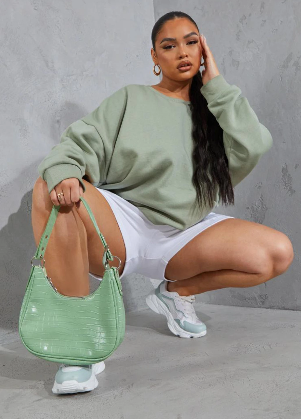 Оливковый свитшот PrettyLittleThing однотонный без декора (254600572)