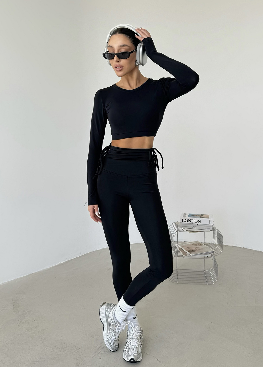 Чорний демісезонний комплект (рашгард, лосини) NOVA VEGA