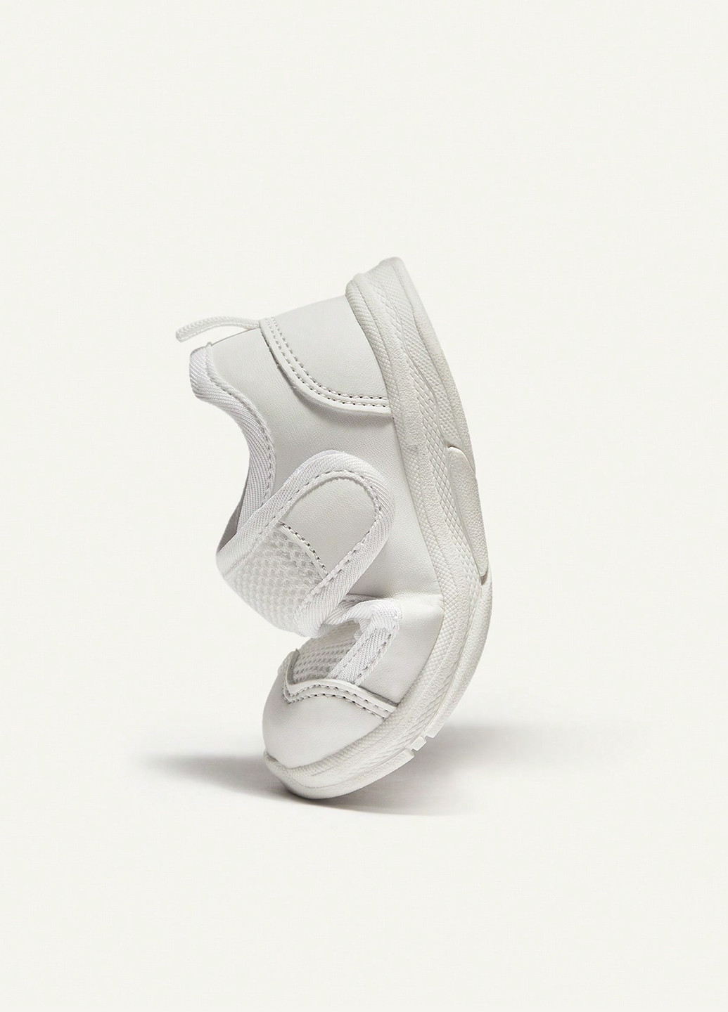 Білі осінні кросівки SHEIN