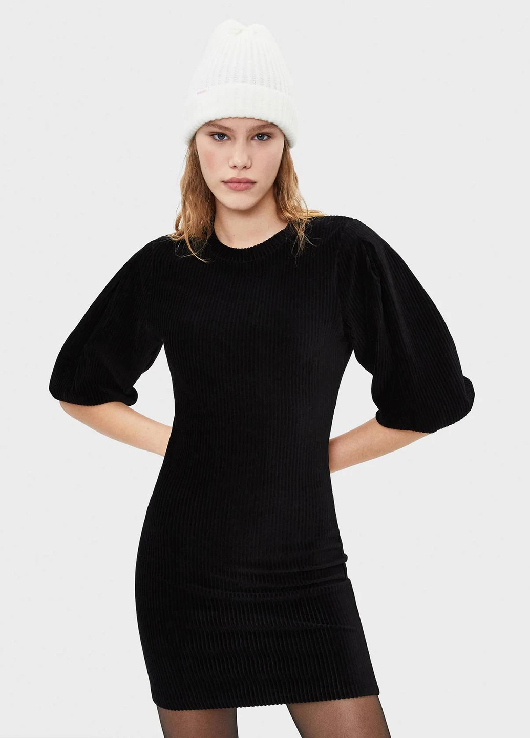 Черное кэжуал платье футляр Bershka однотонное
