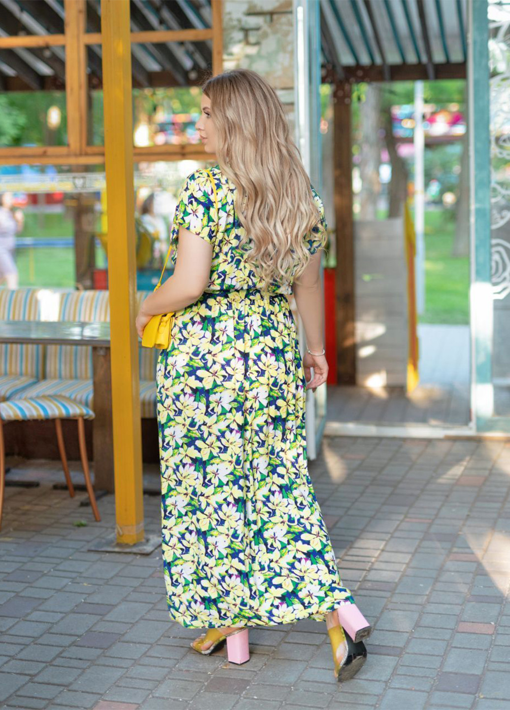 Комбинированное повседневный платье а-силуэт LibeAmore с цветочным принтом