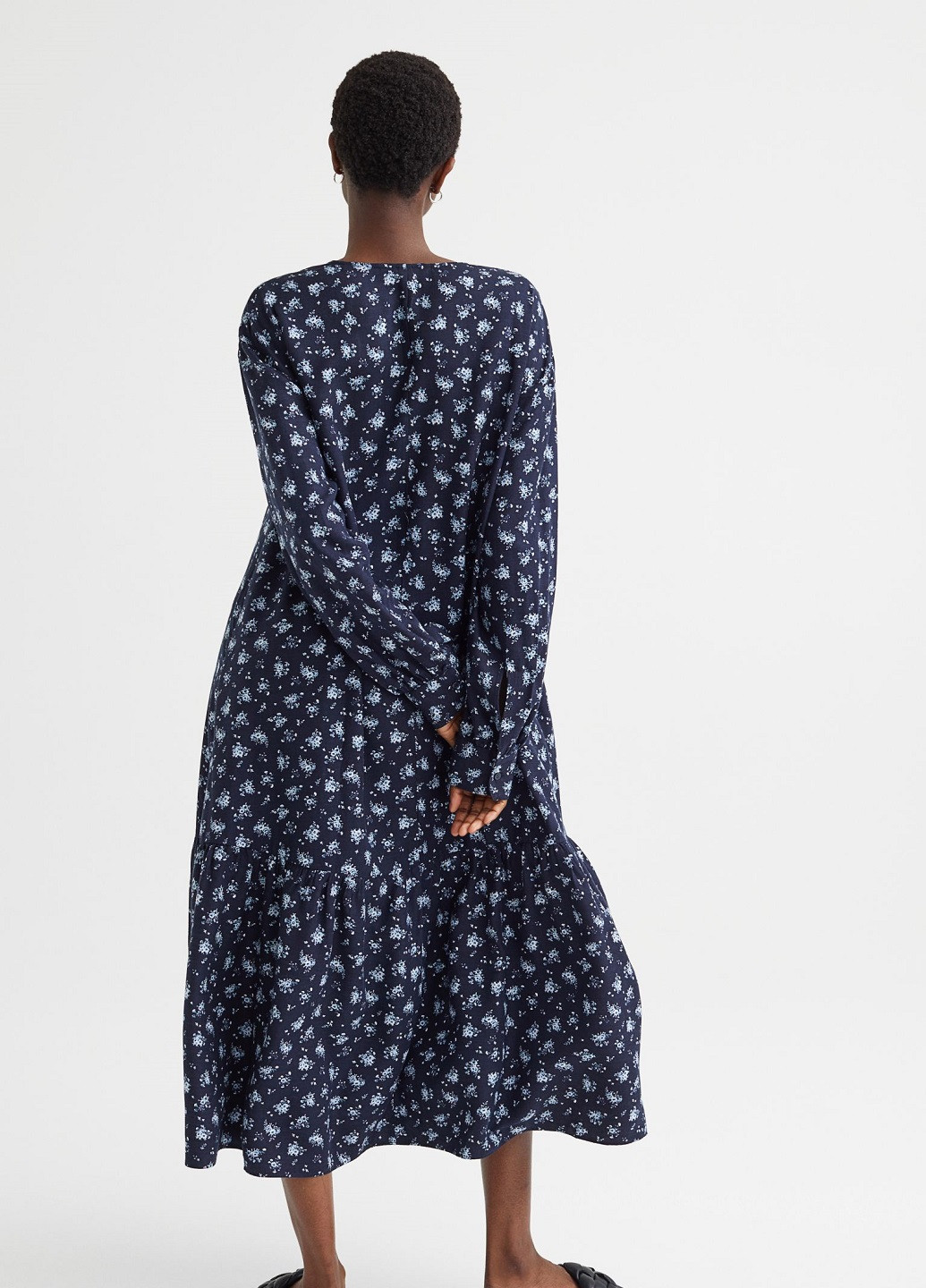 Темно-синя кежуал сукня H&M з квітковим принтом
