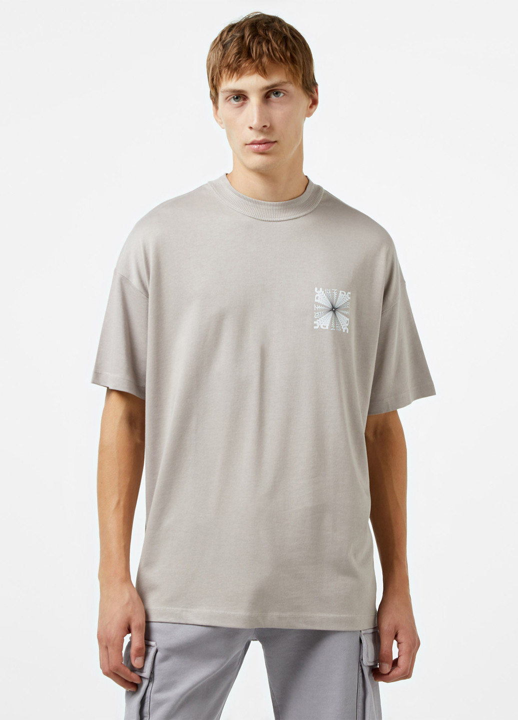 Серая футболка UNITED4