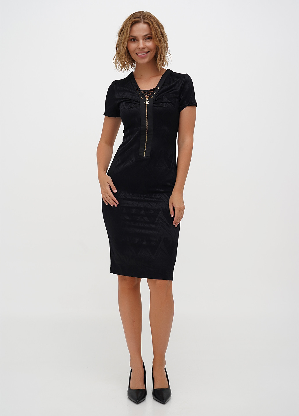 Чорна кежуал сукня силуетна Sassofono однотонна