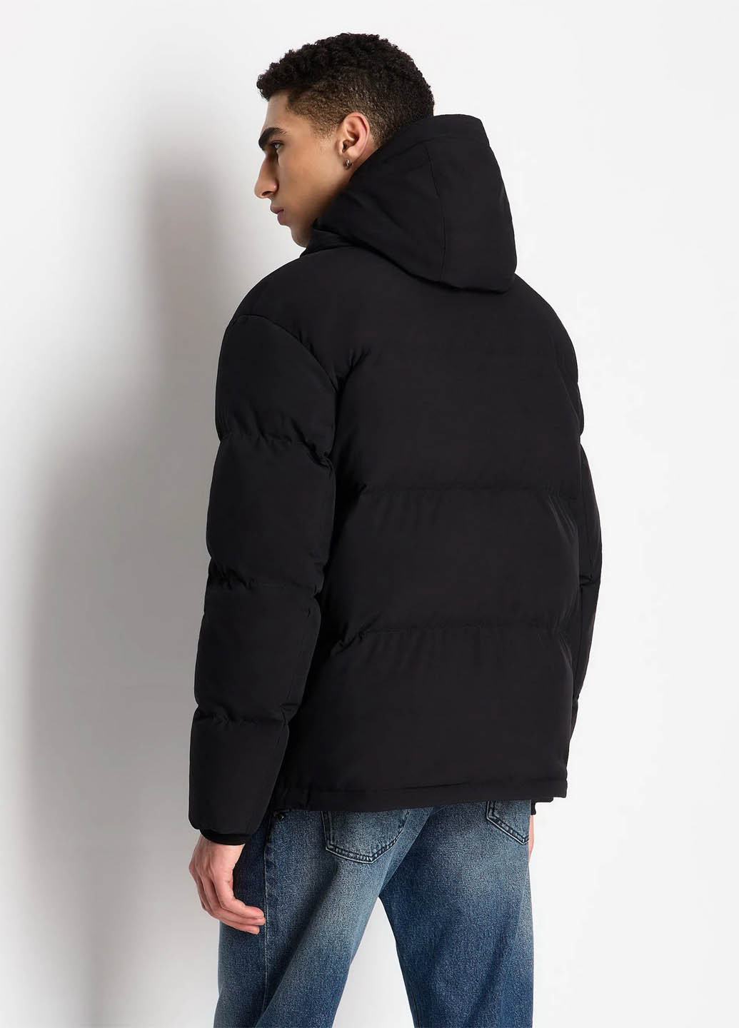 Чорний зимній Пуховик Armani Exchange