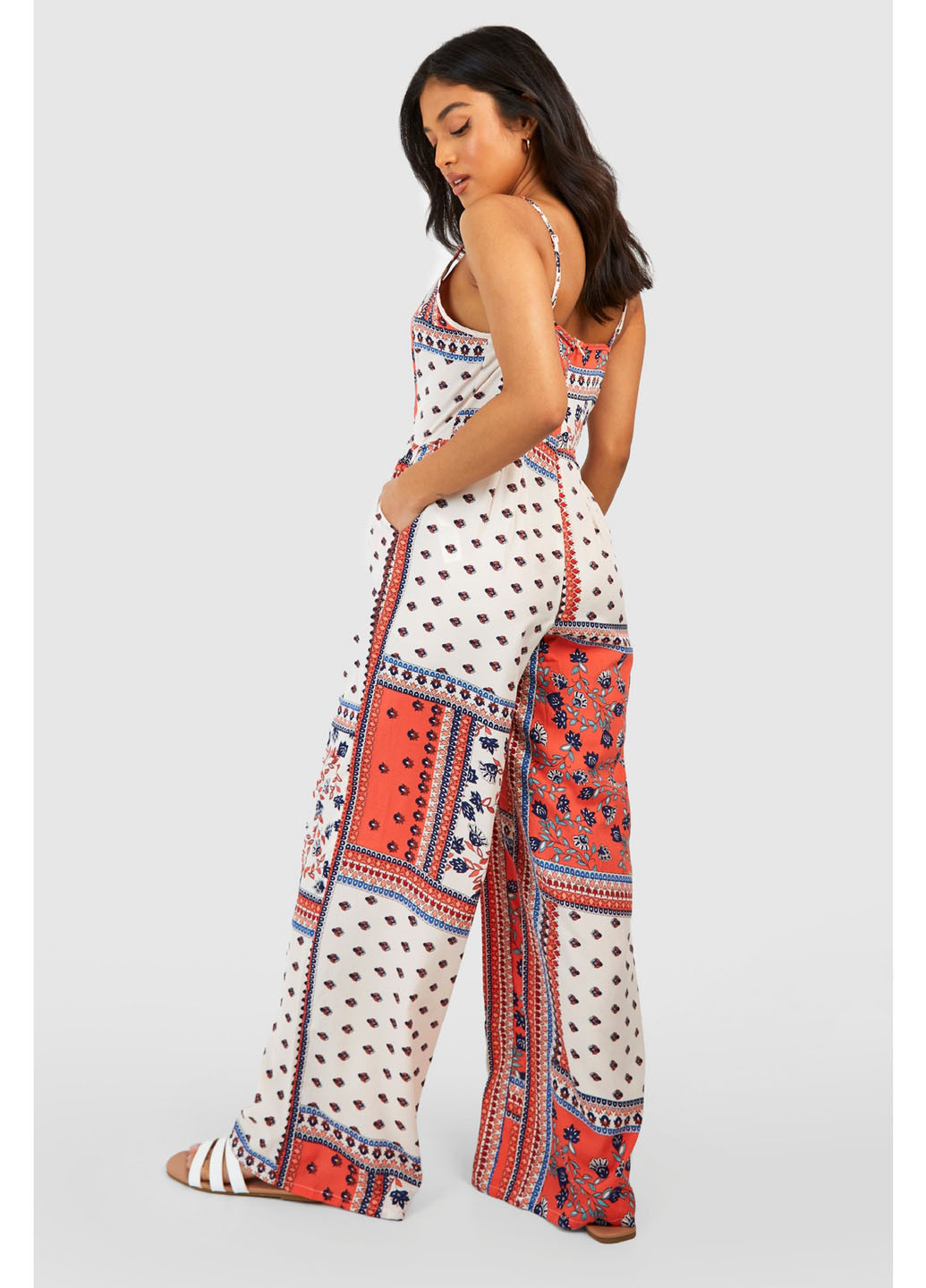 Комбінезон Boohoo комбінезон-брюки малюнок комбінований кежуал поліестер