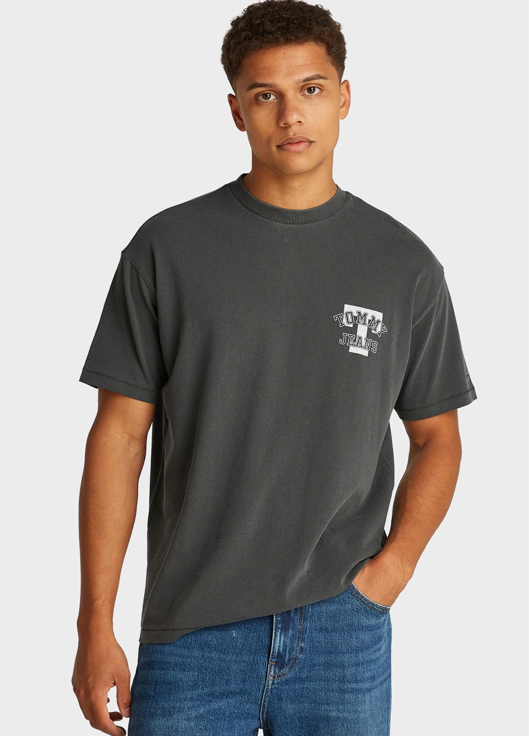Темно-сіра футболка Tommy Jeans