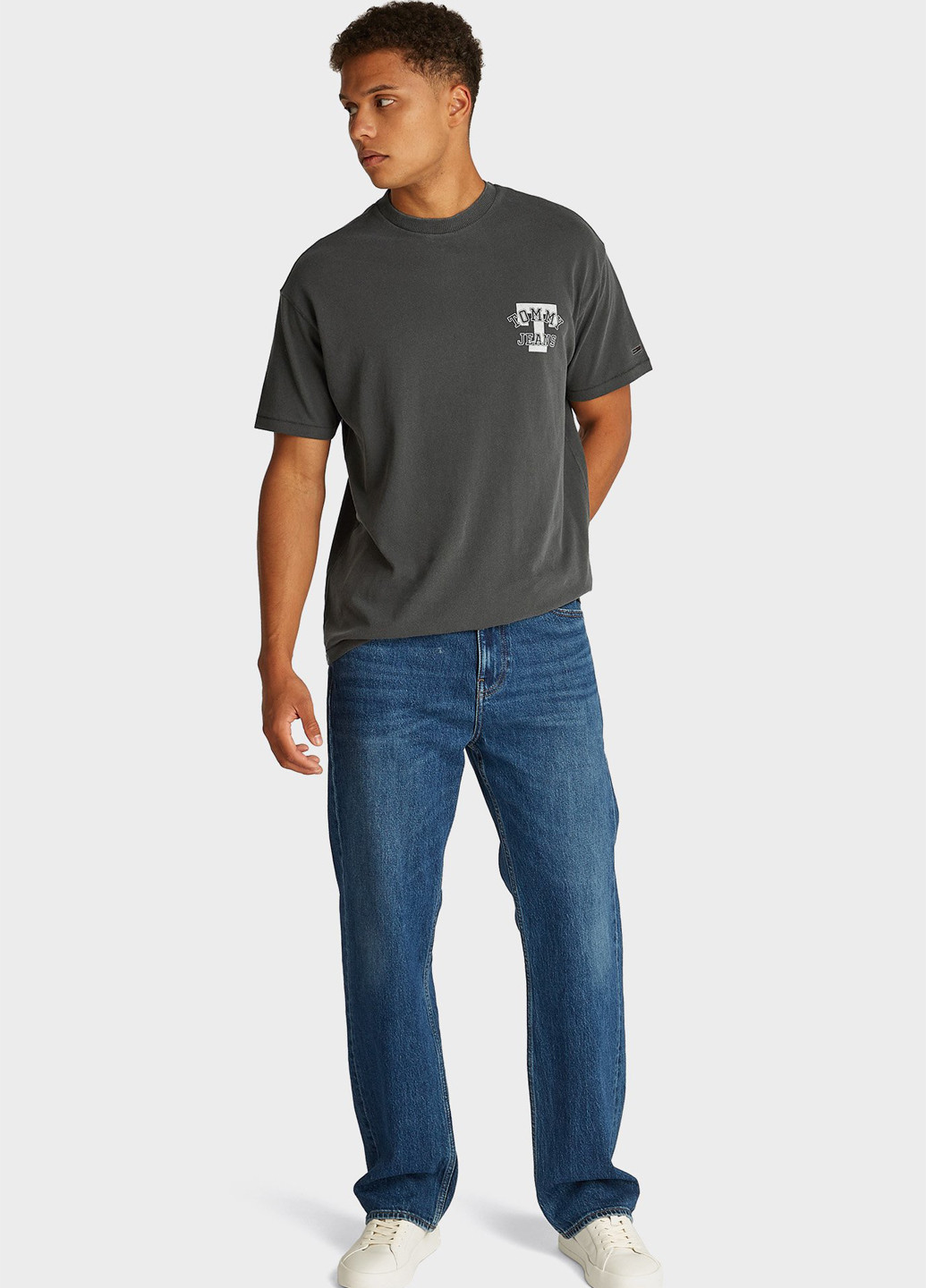Темно-сіра футболка Tommy Jeans