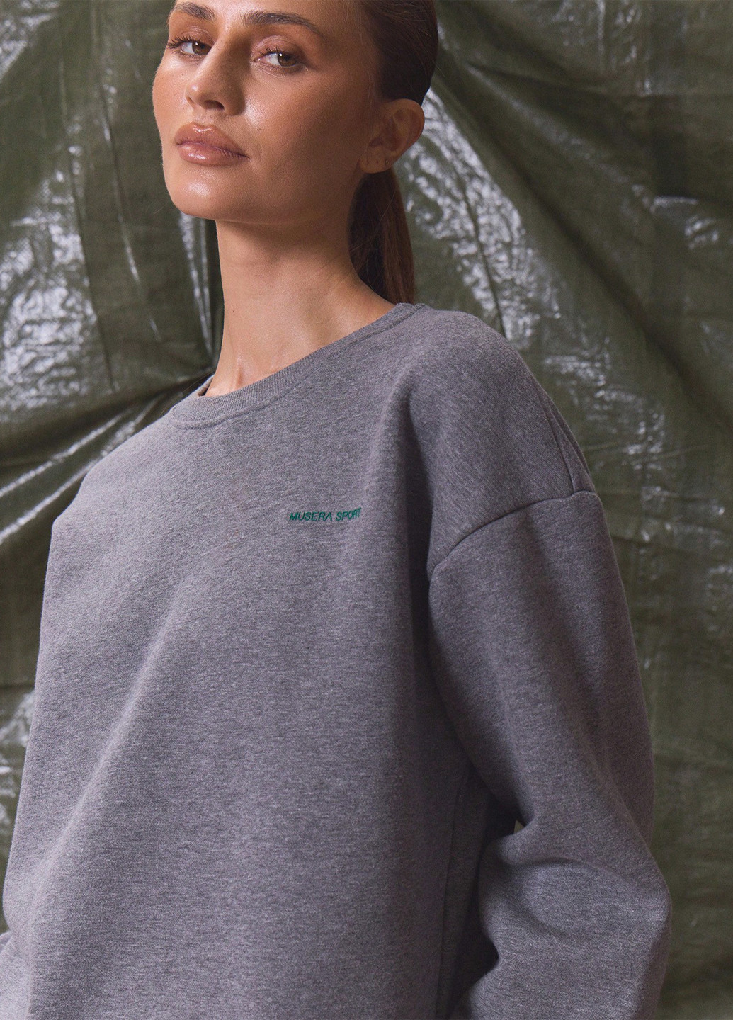 Серый свитшот SHEIN однотонный без декора (365629076)