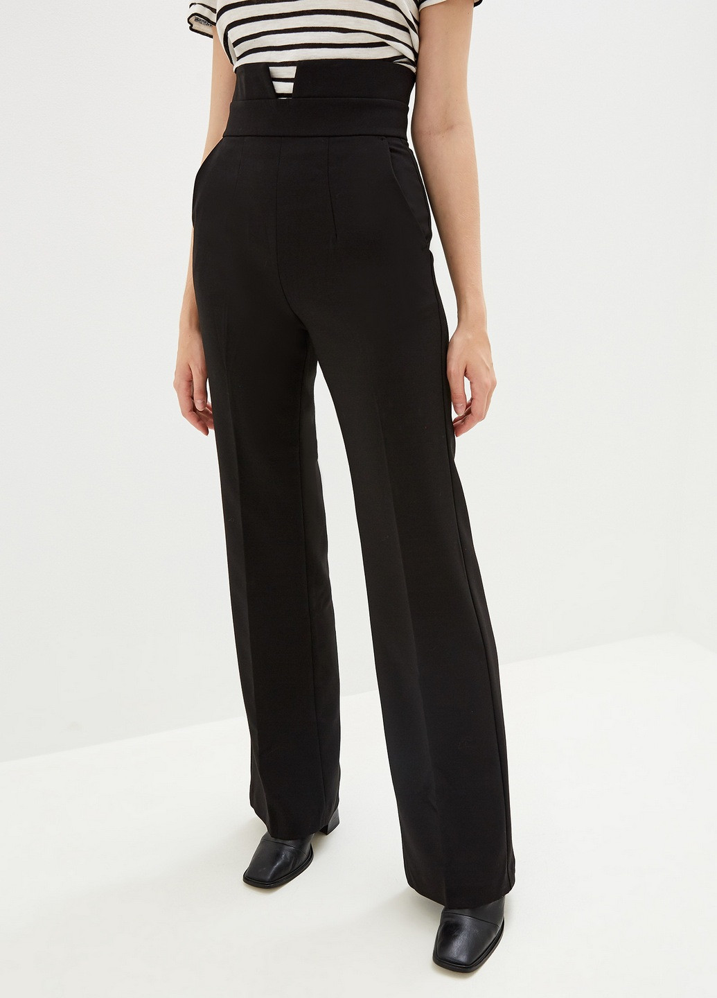 Черные кэжуал демисезонные прямые брюки Gepur