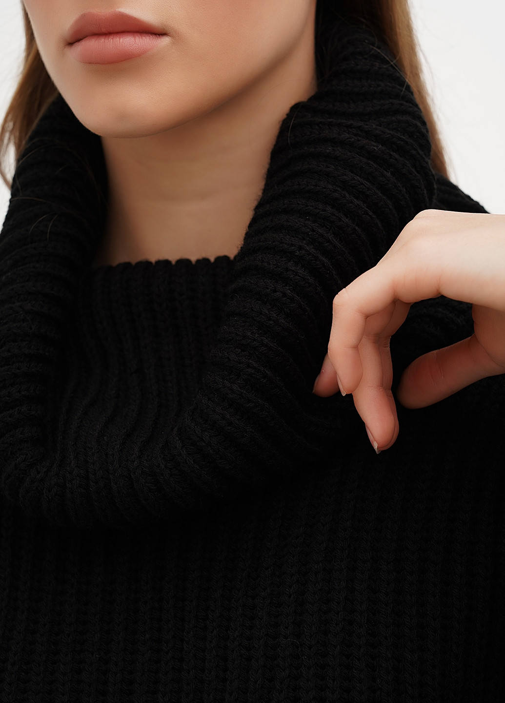 Чорний зимовий светр Boohoo