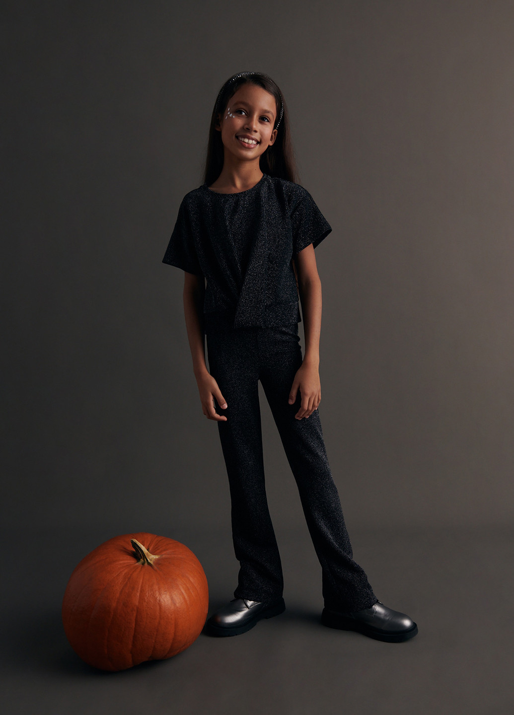 Черные кэжуал демисезонные клеш брюки Reserved