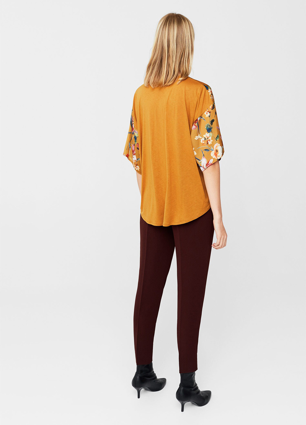 Светло-коричневая летняя блуза Mango