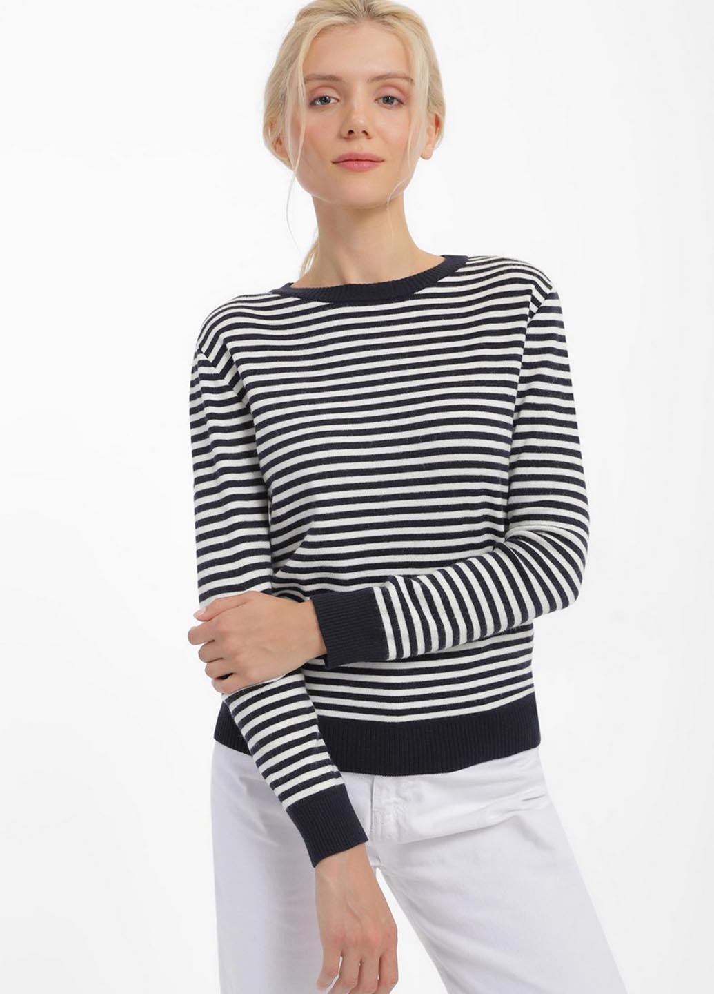 Чорно-білий демісезонний светр джемпер Sewel