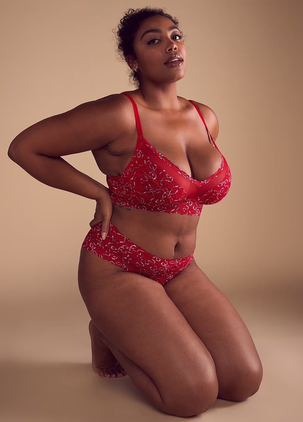 Красный демисезонный комплект (бюстгальтер, трусики) Victoria's Secret